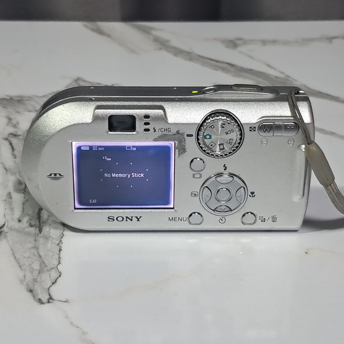 소니 디지털 카메라 사이버샷 DSC-P150 하자 있음 상품이미지6