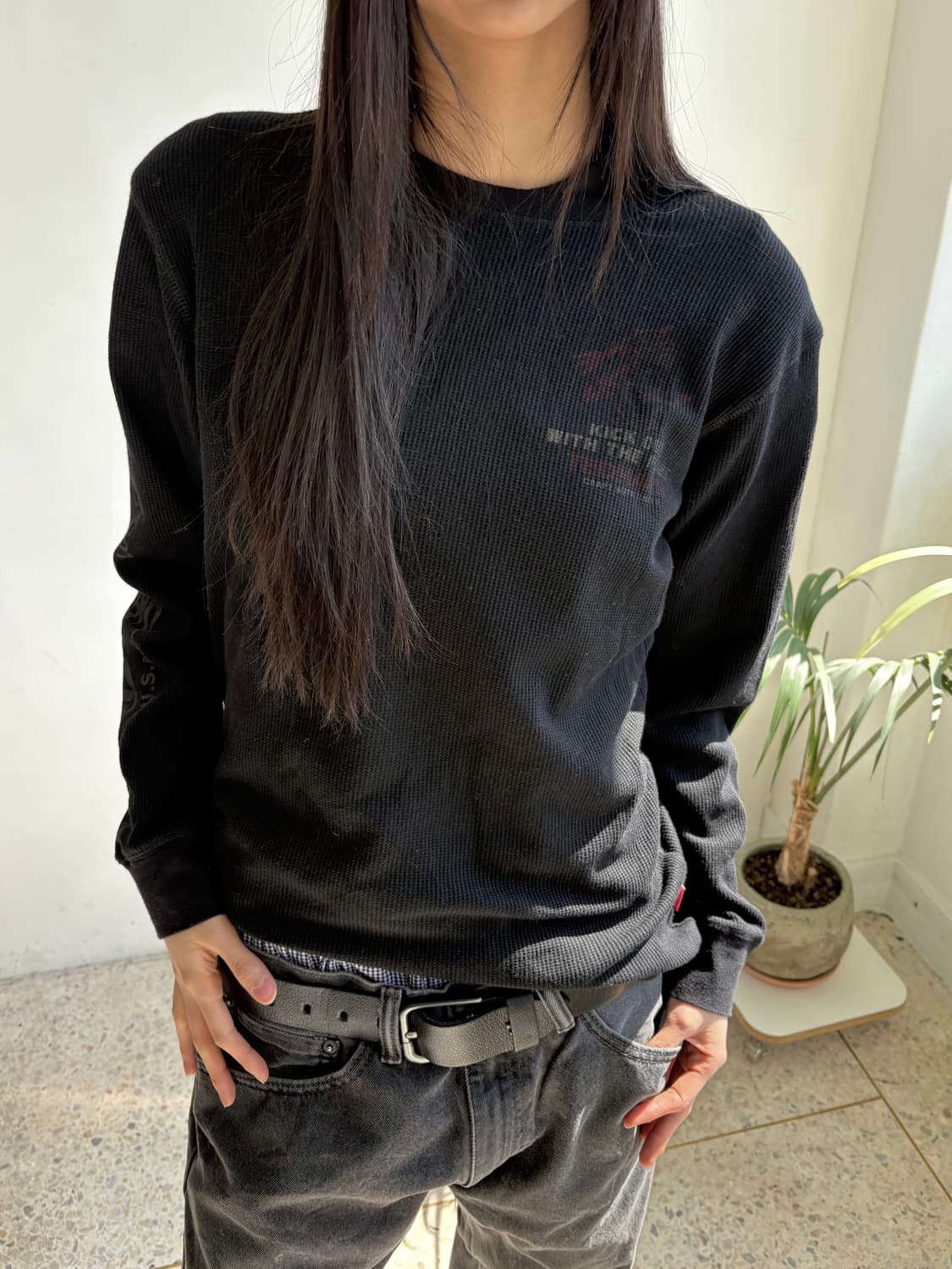 Ted Company Devil’s Equipment 그래픽 롱슬리브 티 상품이미지4