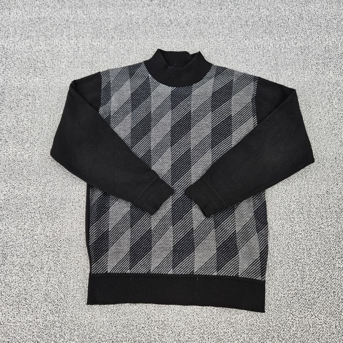 [실측확인] 하프넥 터틀넥 기하학 패턴 니트 스웨터 1103JM2 상품이미지1