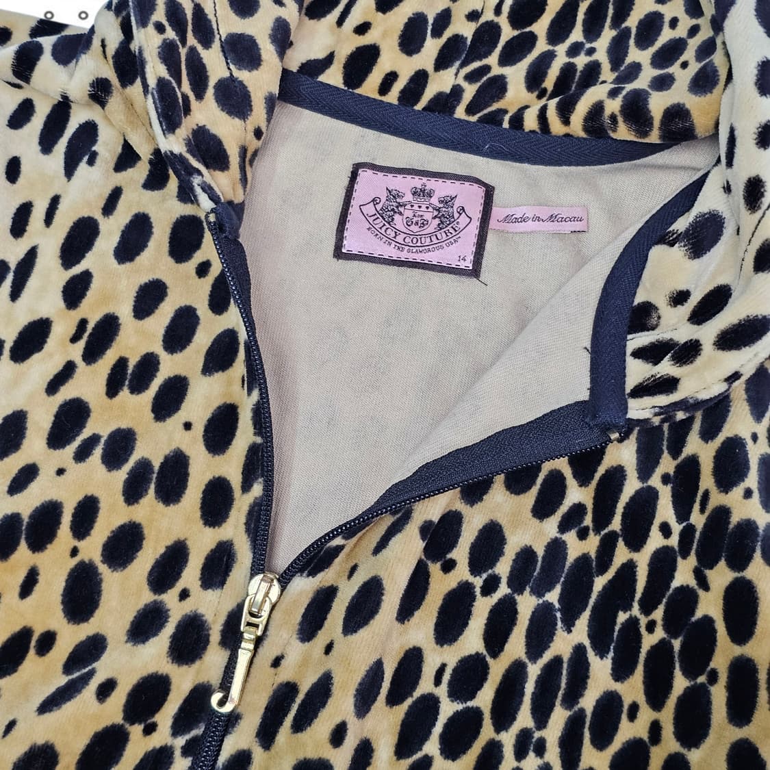 JUICY COUTURE 레오파드 벨벳 후드집업 상품이미지3