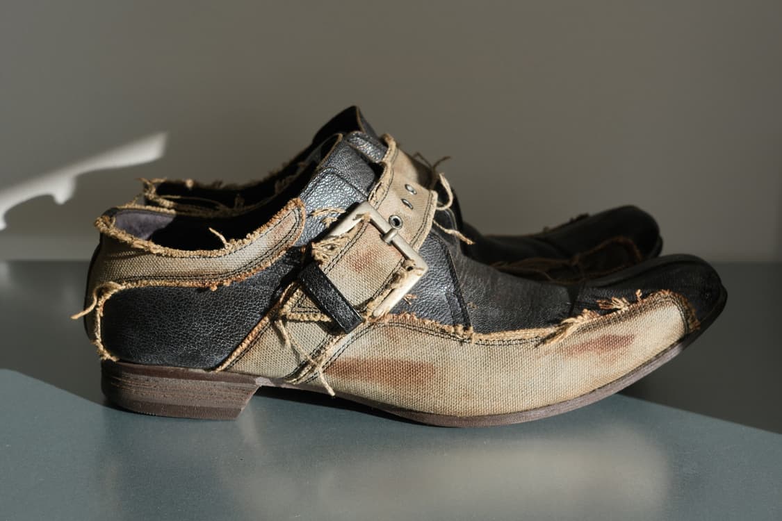 Whoop-de-doo damaged buckle shoes 상품이미지1