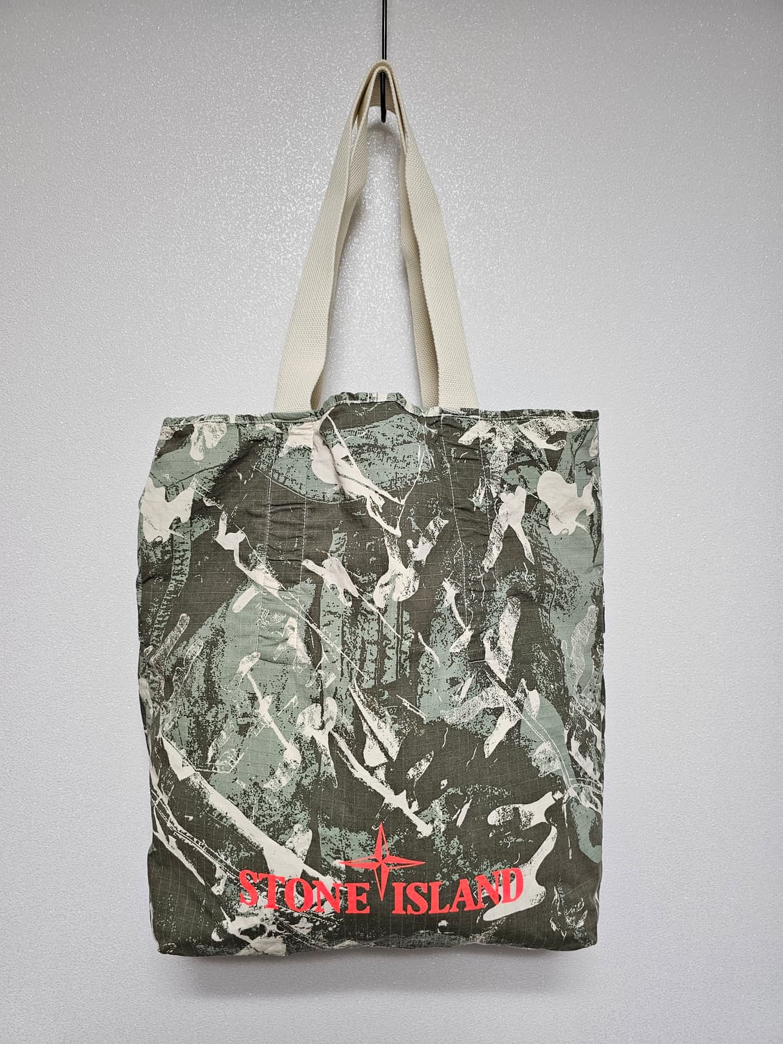 스톤아일랜드 스캔 카모 온 스트레치 립스탑-OVD 토트백 (새 상품) 상품이미지1