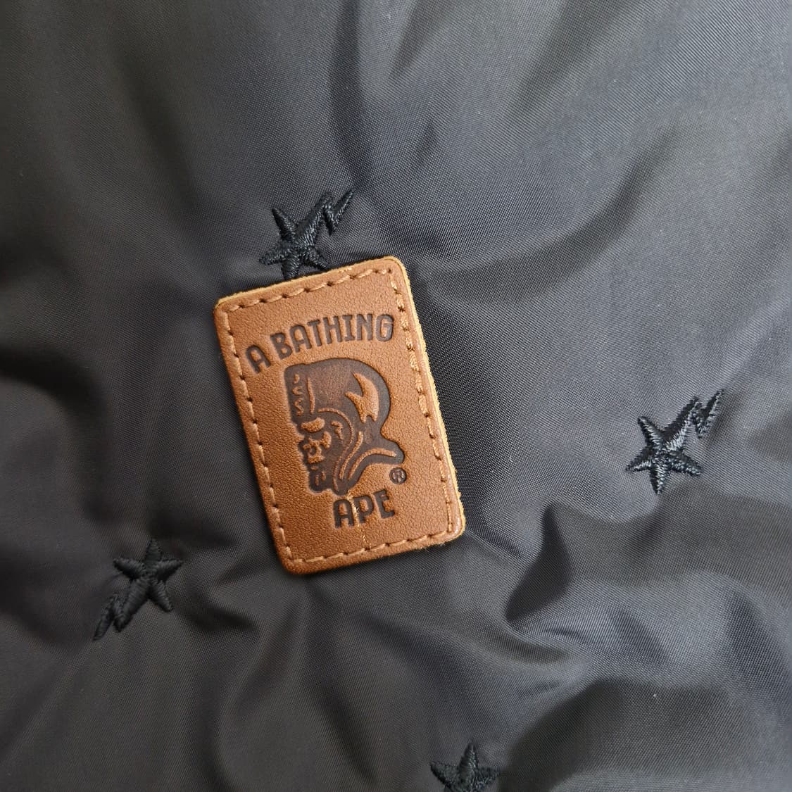 베이프 퀄팅 자켓 블랙 경량 패딩 상품이미지5