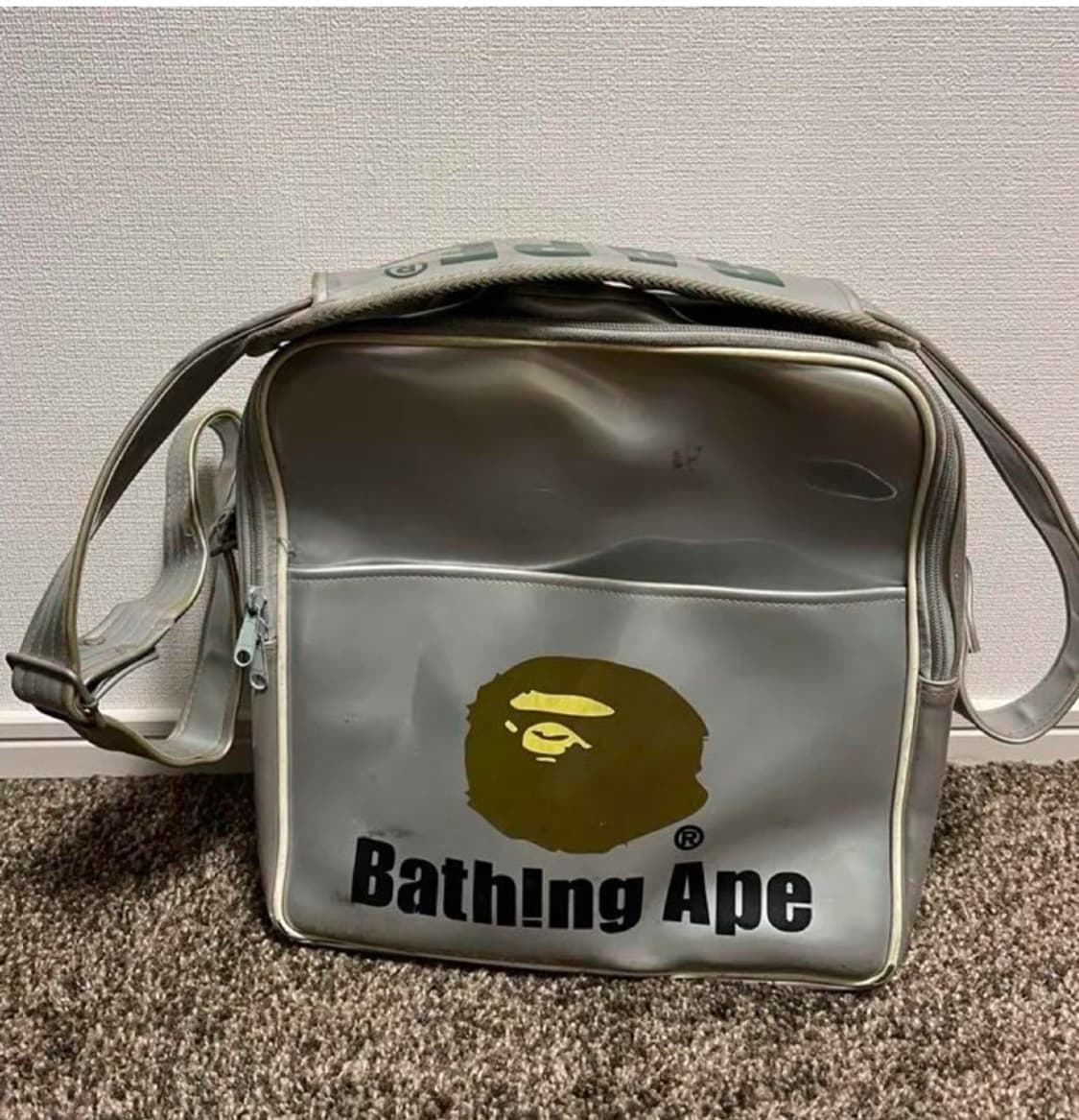 베이프 크로스백  상품이미지1