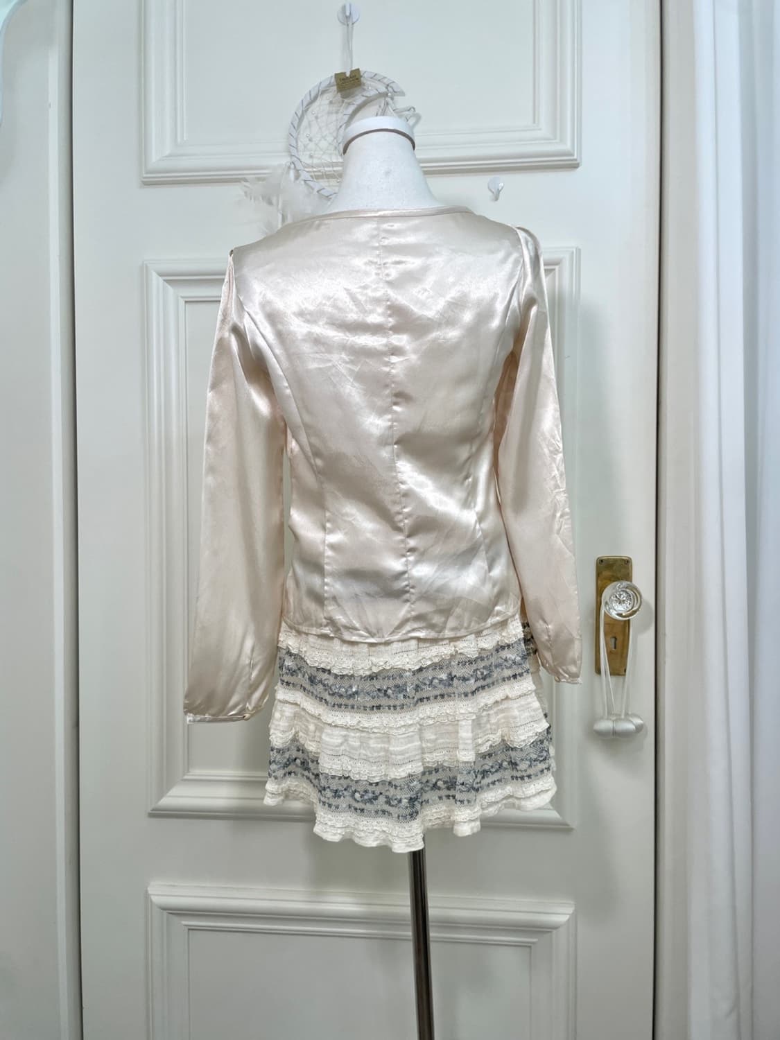 EF-DE beige satin ruffle bow shirring bl 상품이미지4