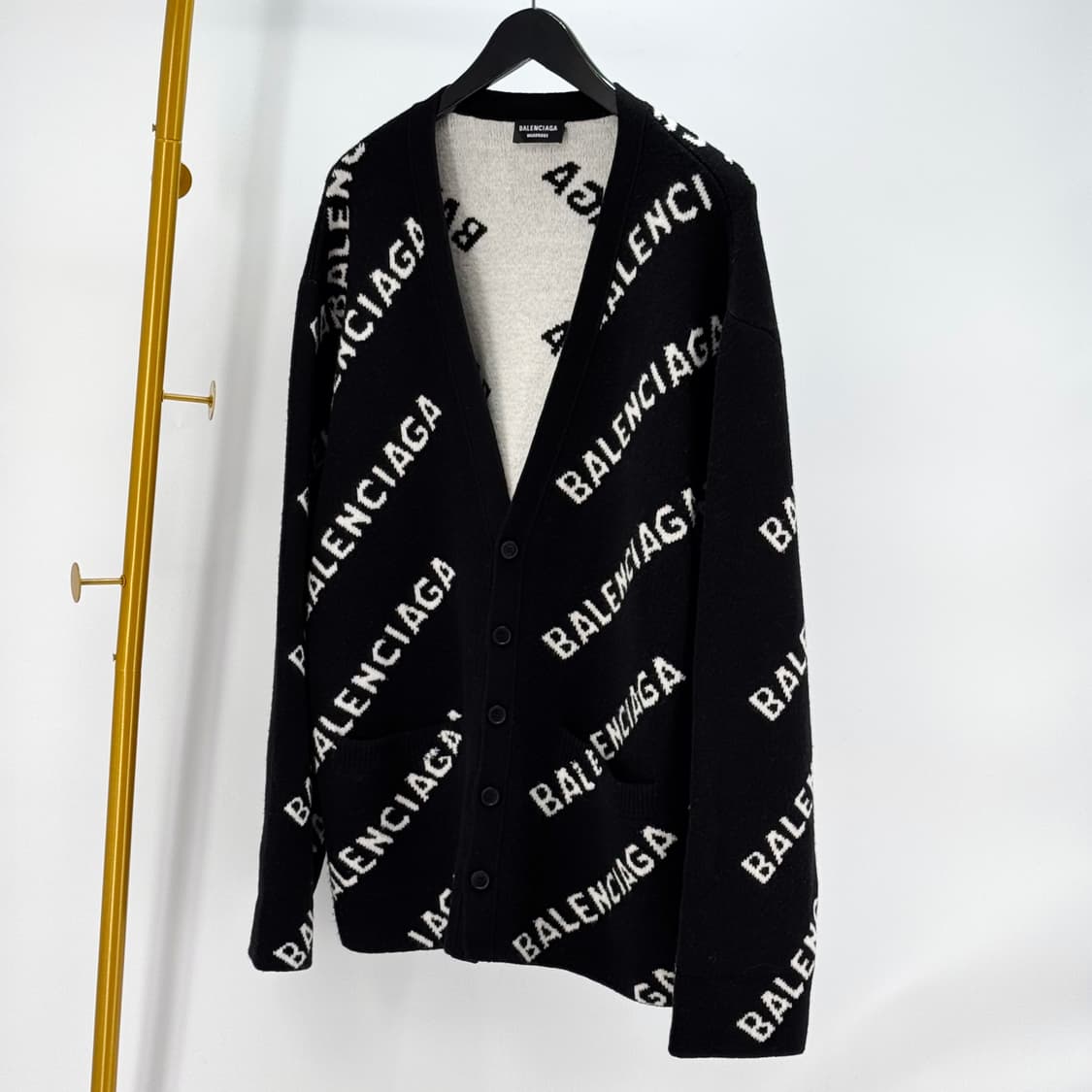 [XL사이즈] 발렌시아가 멀티로고 니트 가디건 블랙 상품이미지3