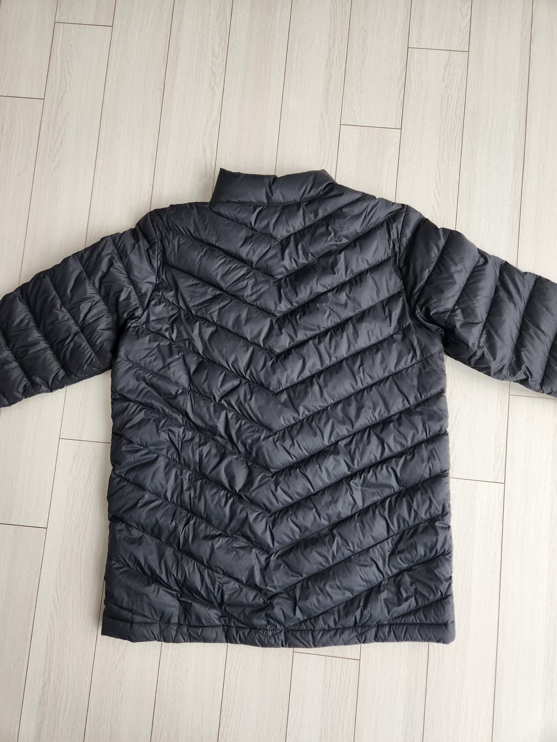 블랙야크 덕다운 경량패딩 여성44~55사이즈 165

얼핏보면 새거에요^ 상품이미지6