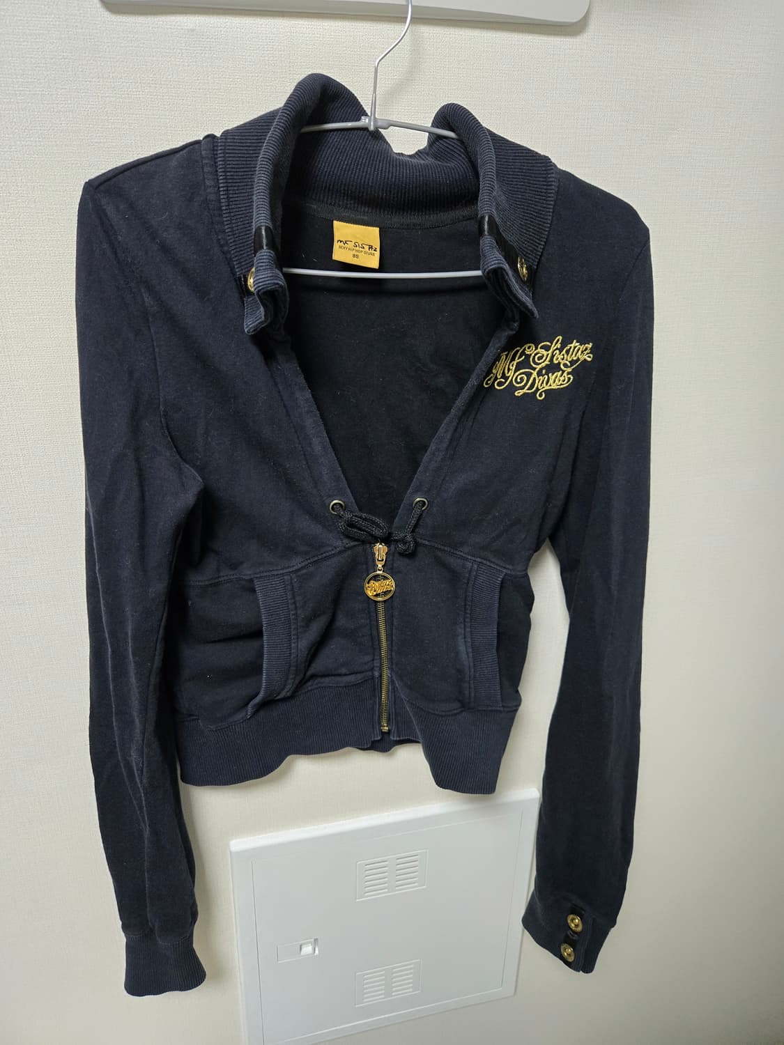 네이비크롭 반집업 상품이미지1