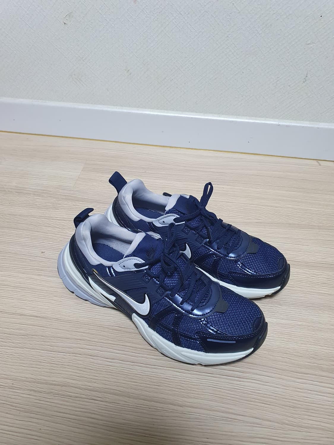 나이키 v2k 런 운동화 270 상품이미지2