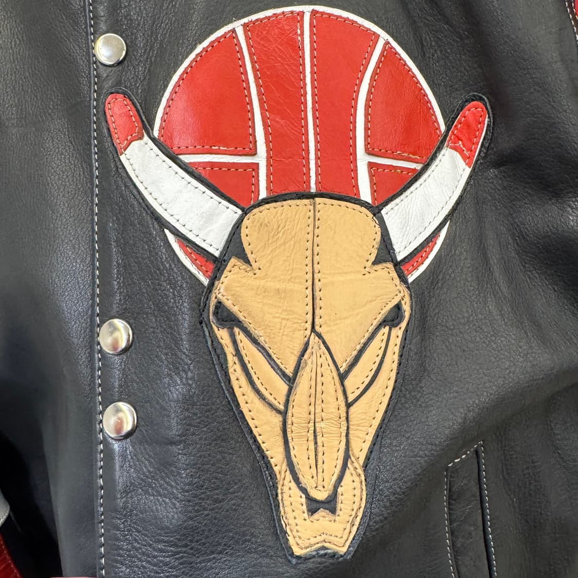 하우이 앤 선 베스킷 볼 레더 바시티 자켓
 상품이미지4