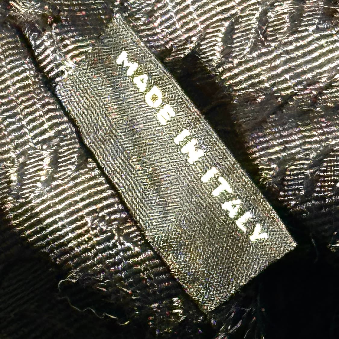 [정품] 프라다 삼각로고 리나일론 듀엣 버킷백 블랙 골드 상품이미지9