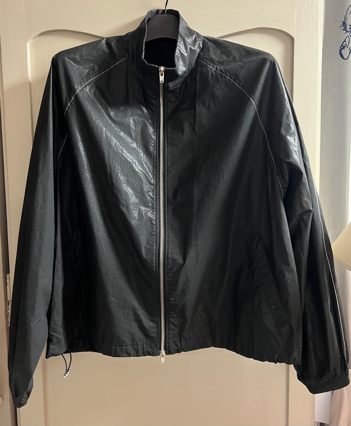 Matin Kim 마뗑킴 코팅 블랙 바람막이 자켓 상품이미지1