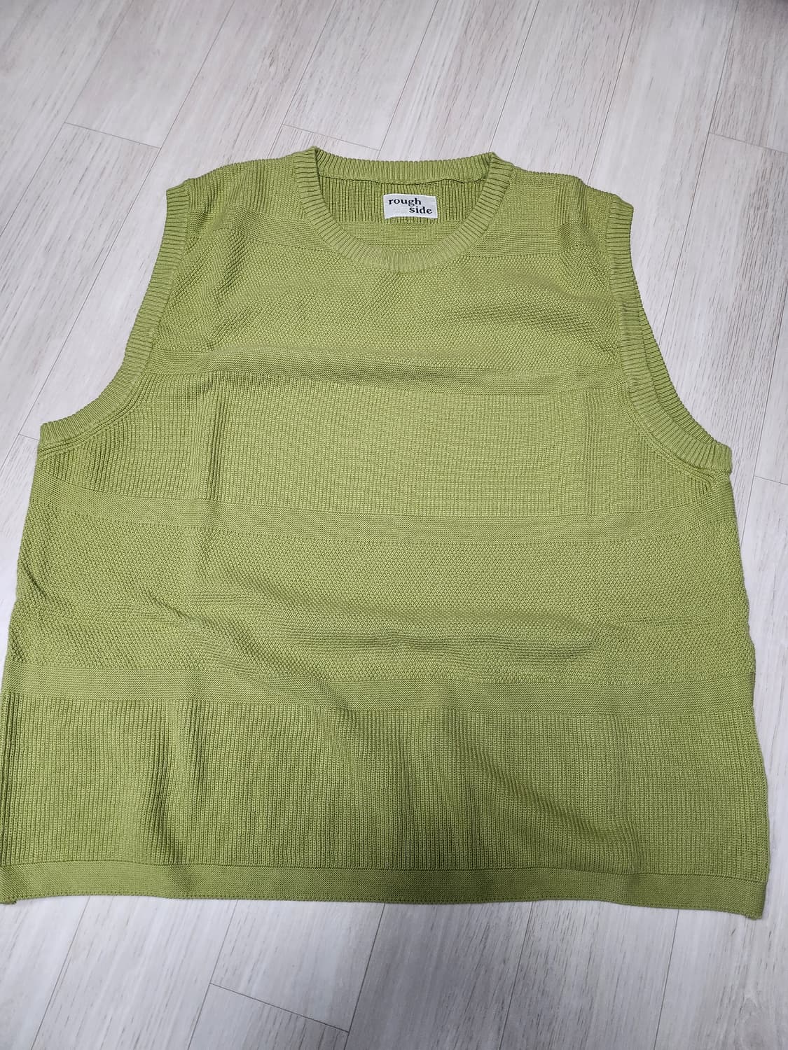 러프사이드 크루넥 니트 베스트 아보카도 2 상품이미지2