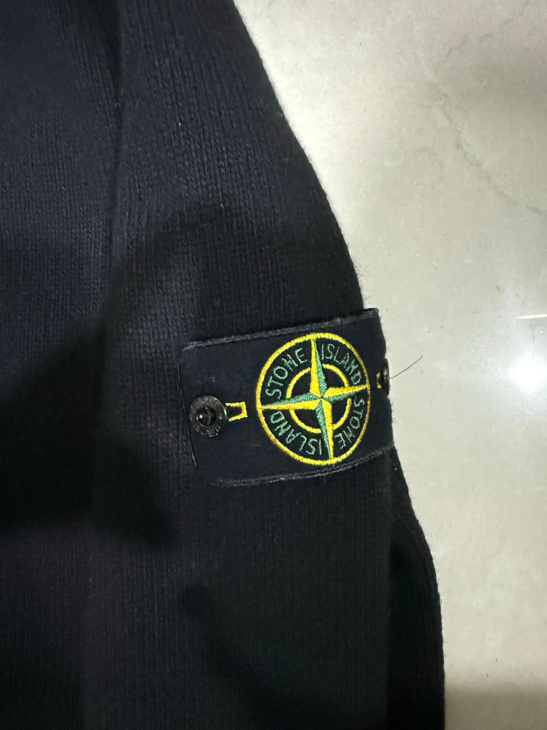 [당일출고,25년식 신형] 스톤아일랜드 램스울 니트 가디건 L 상품이미지2