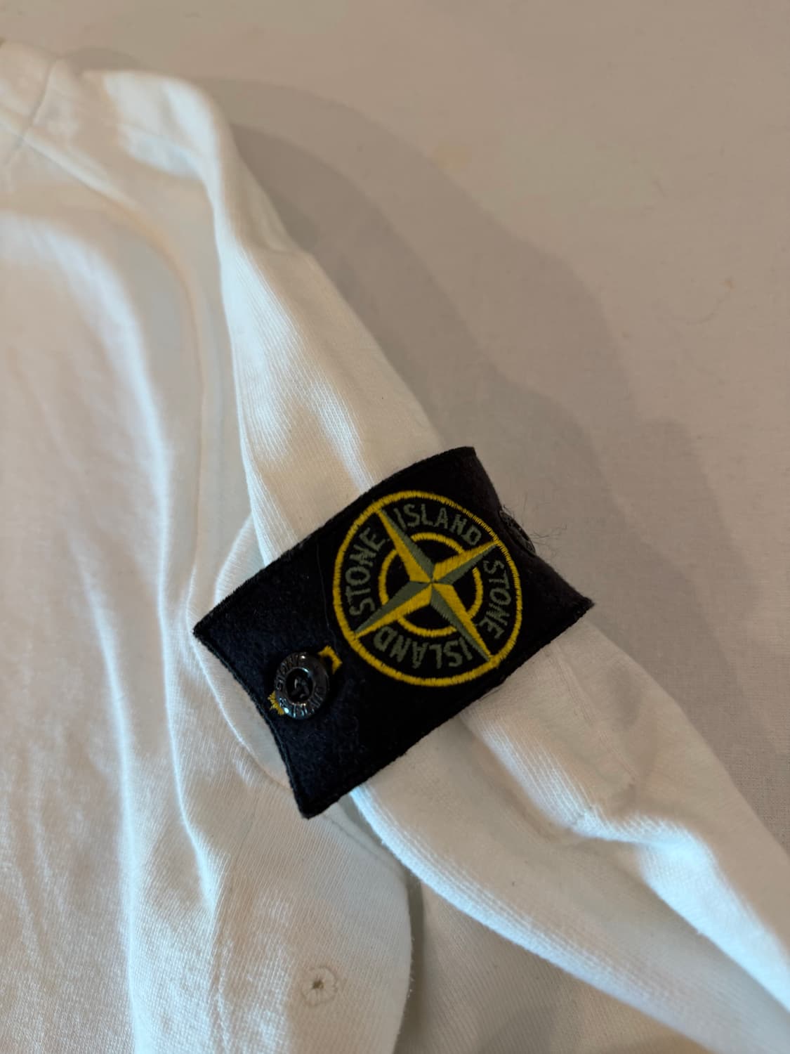 18FW 스톤아일랜드 맨투맨 스웻셔츠 화이트 상품이미지2