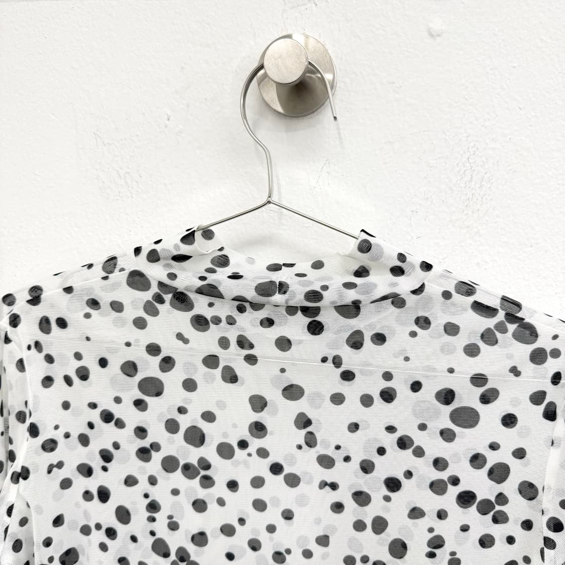 monochrome pebble mesh top 상품이미지4