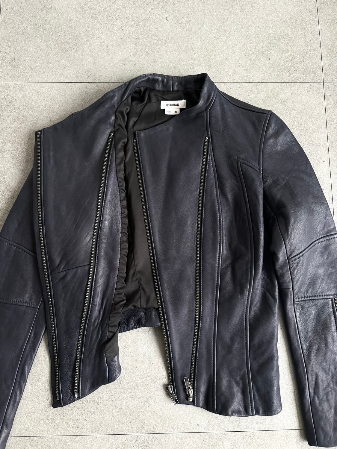 헬무트랭 램스킨 레더 사선지퍼 크롭 자켓 상품이미지3