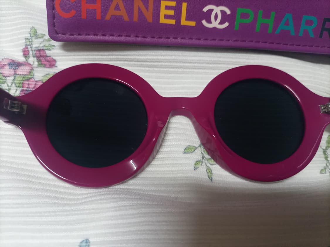 정품 샤넬×퍼렐 보라색 선글라스 상품이미지4