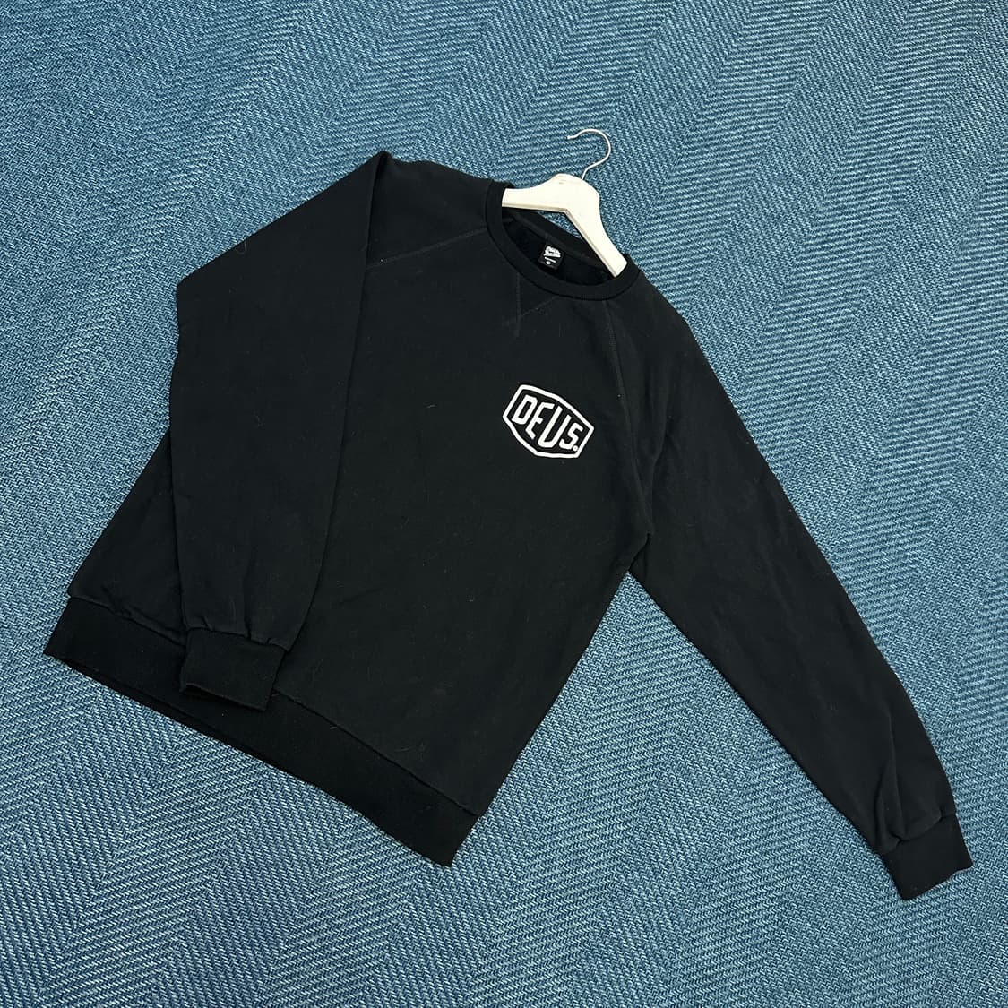 [L] 데우스 엑스 마키나 맨투맨 상품이미지1