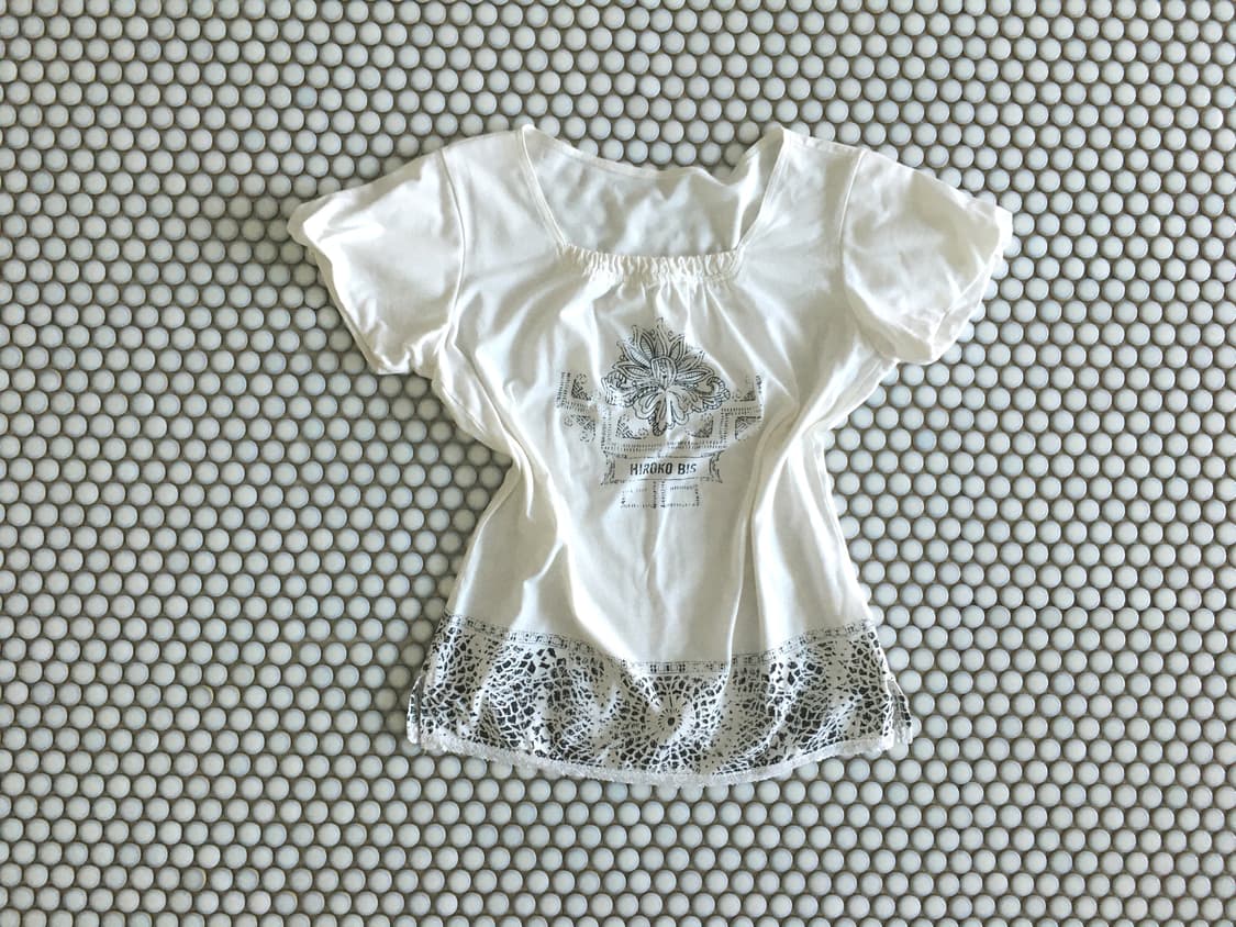 lace trim graphic top 상품이미지1