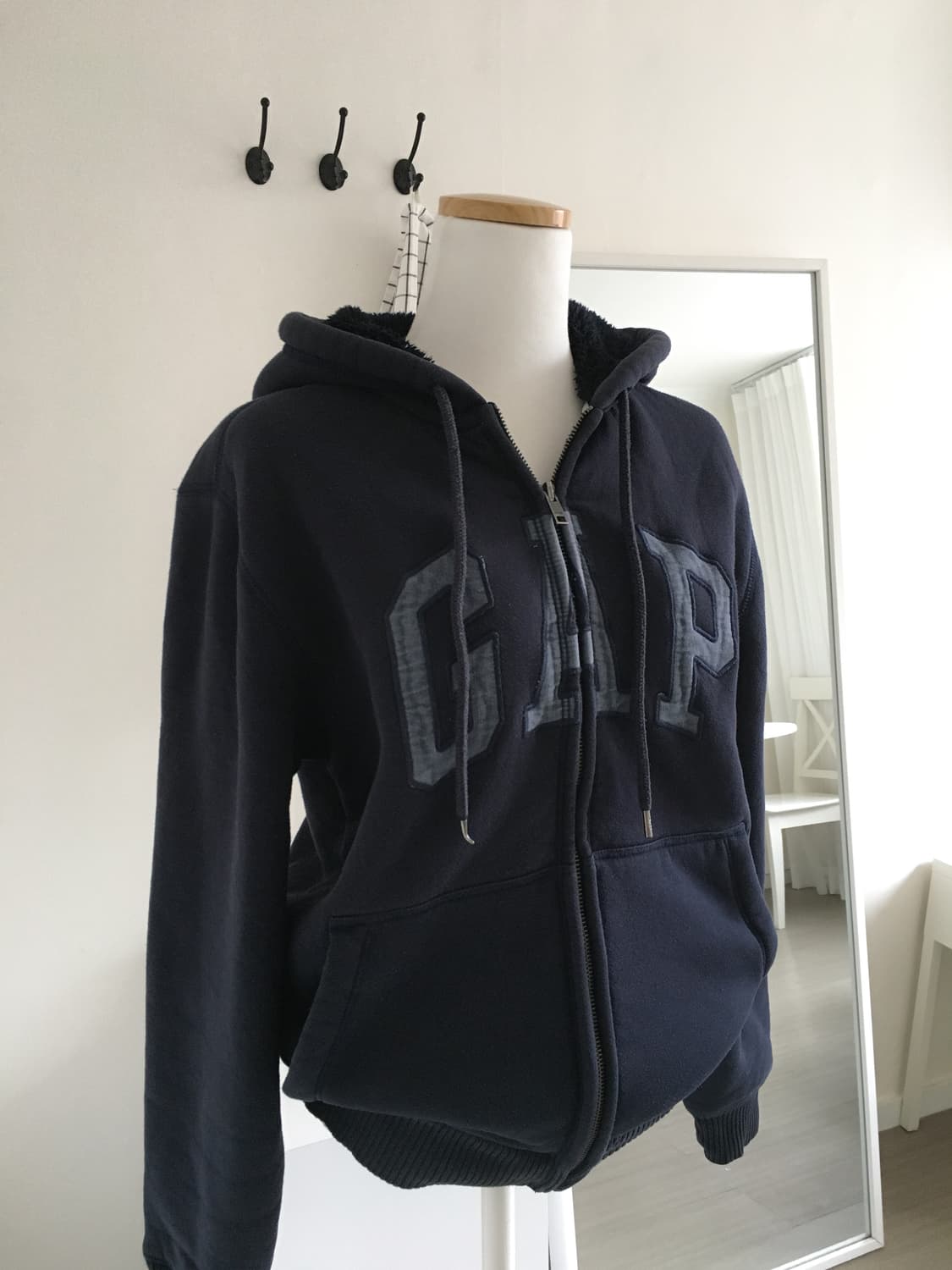 갭 네이비 양털 후드집업 상품이미지2