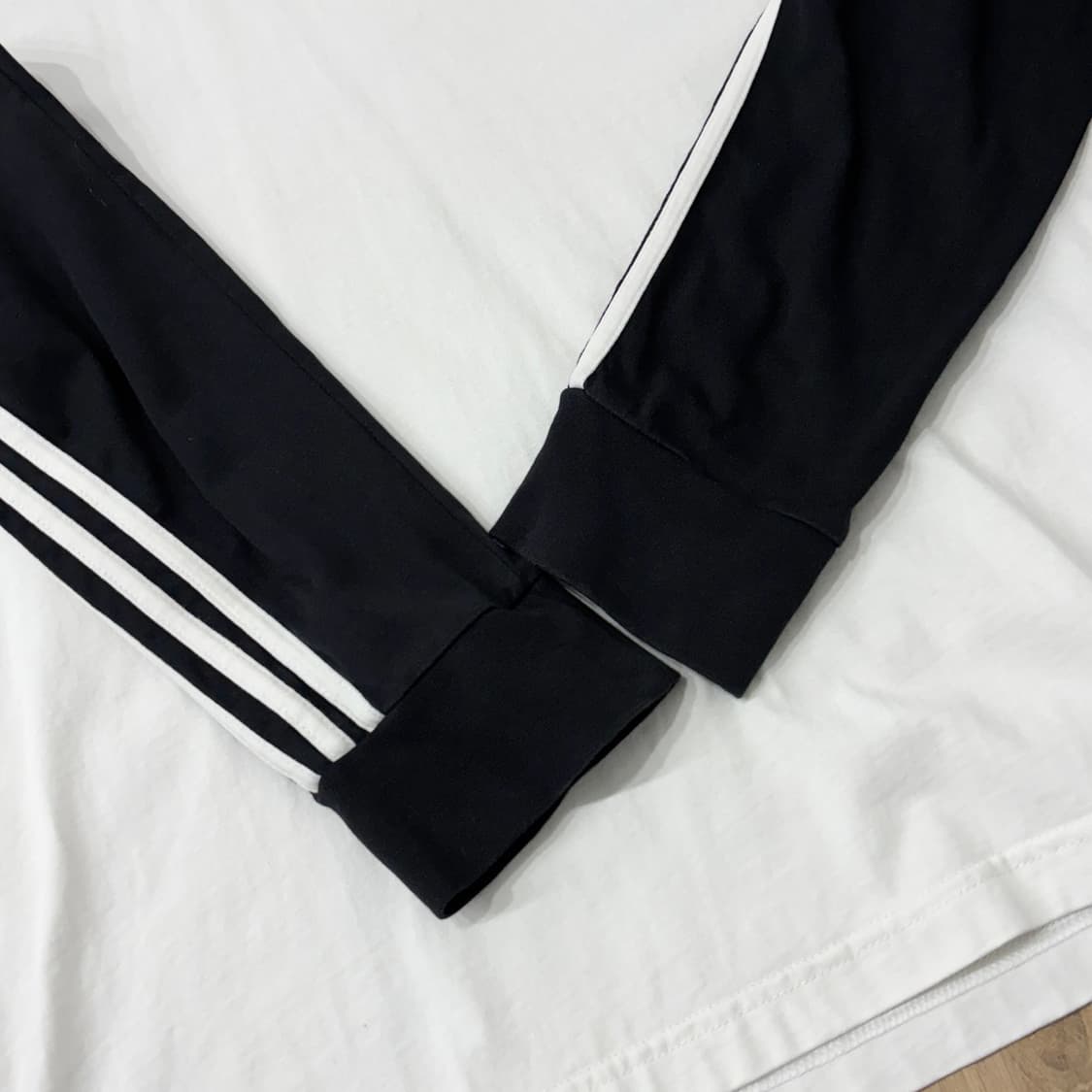 아디다스 슬리브 긴팔티 상품이미지3