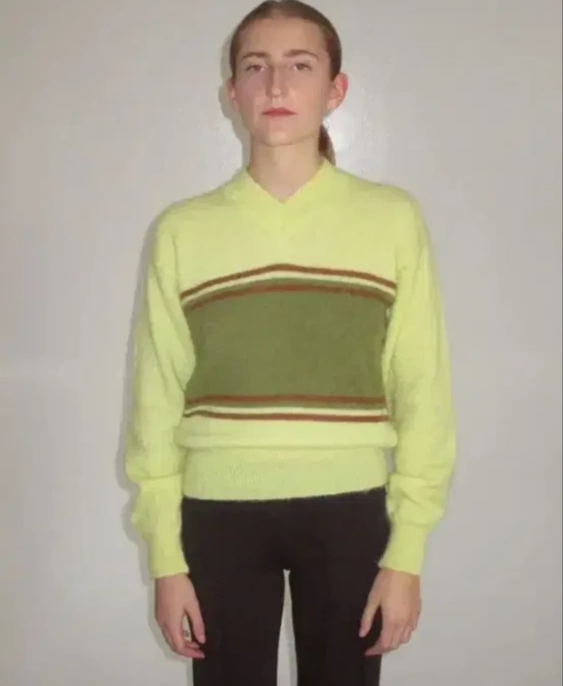 팔로마울 브이넥 니트 상품이미지1