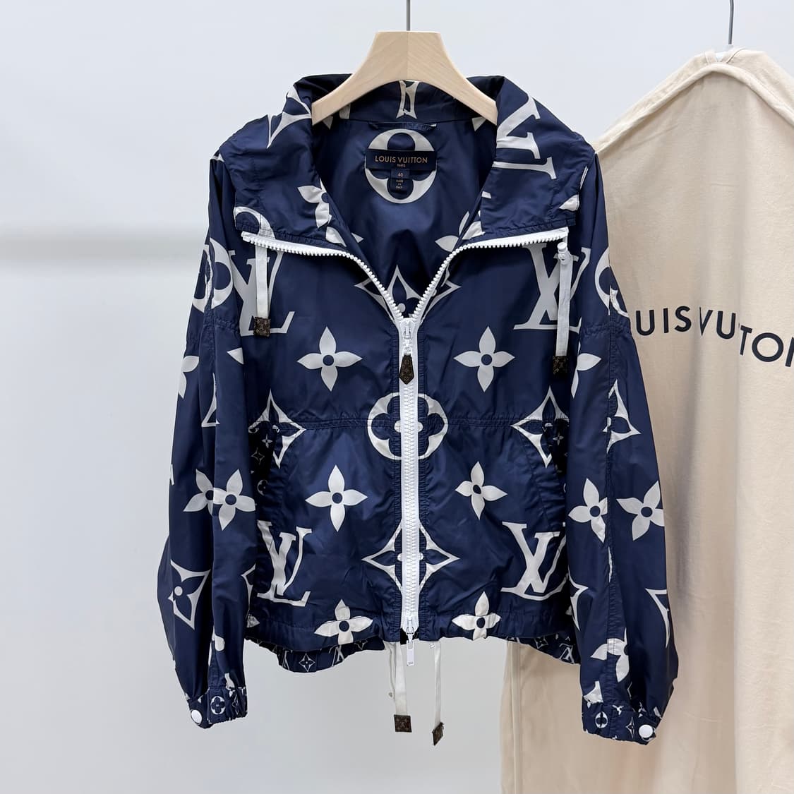 [S급/40] 루이비통 모노그램 여성 후드 바람막이 자켓 블루 상품이미지1