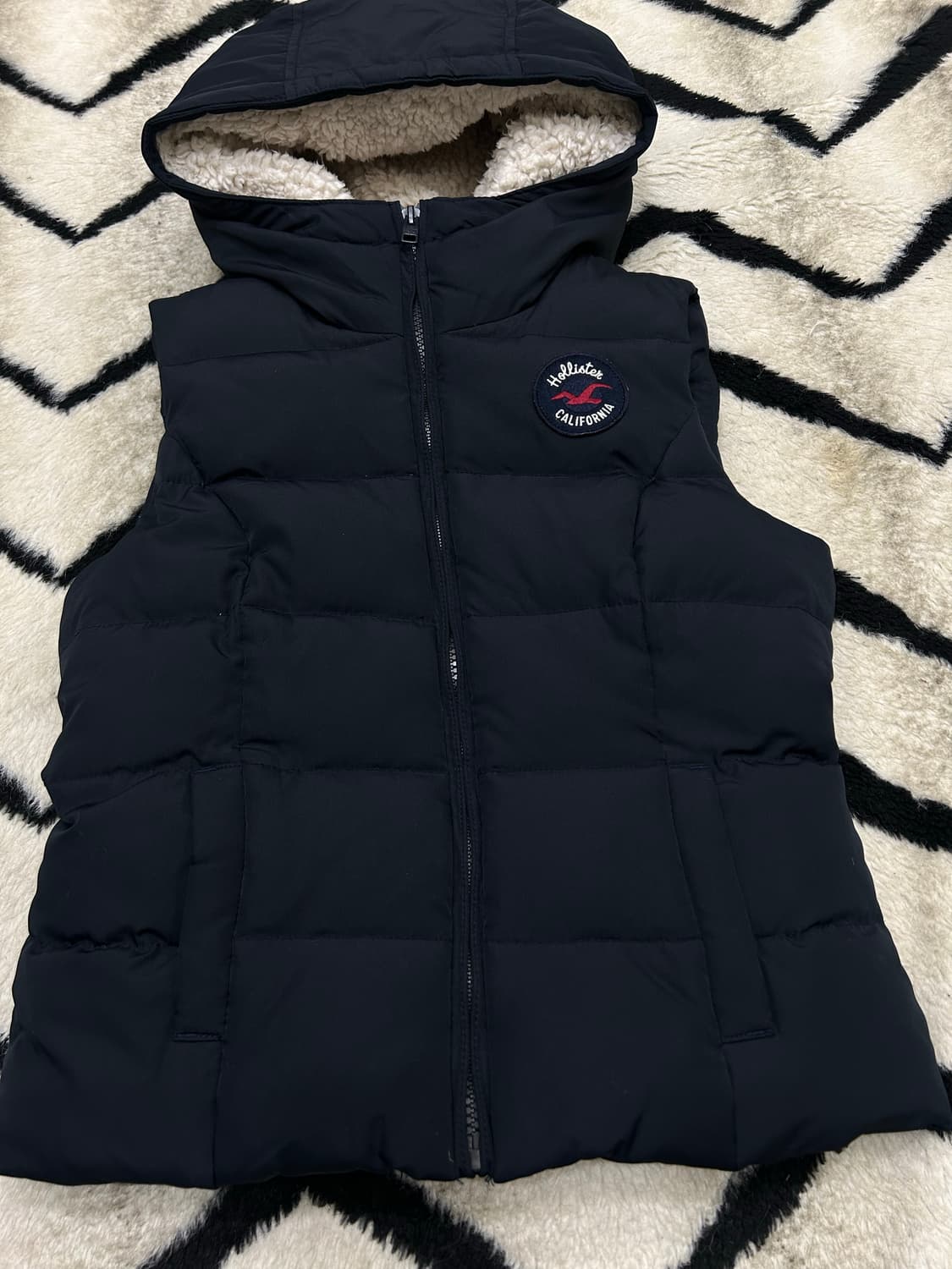 [S]홀리스터 쉐르파 후드 패딩조끼/짙은네이비/슬림 상품이미지2