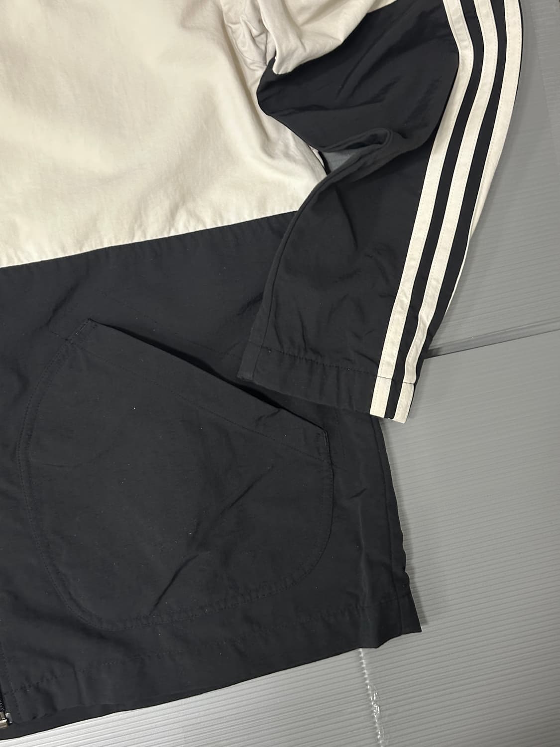 아디다스 배색 바람막이 자켓 흰검 XL 상품이미지3