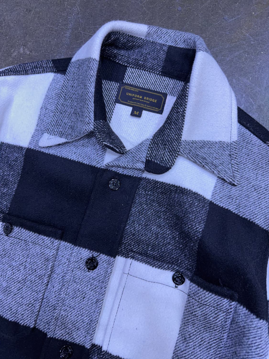 유니폼브릿지 블랙/화이트 울 체크 셔츠 자켓 M 상품이미지3