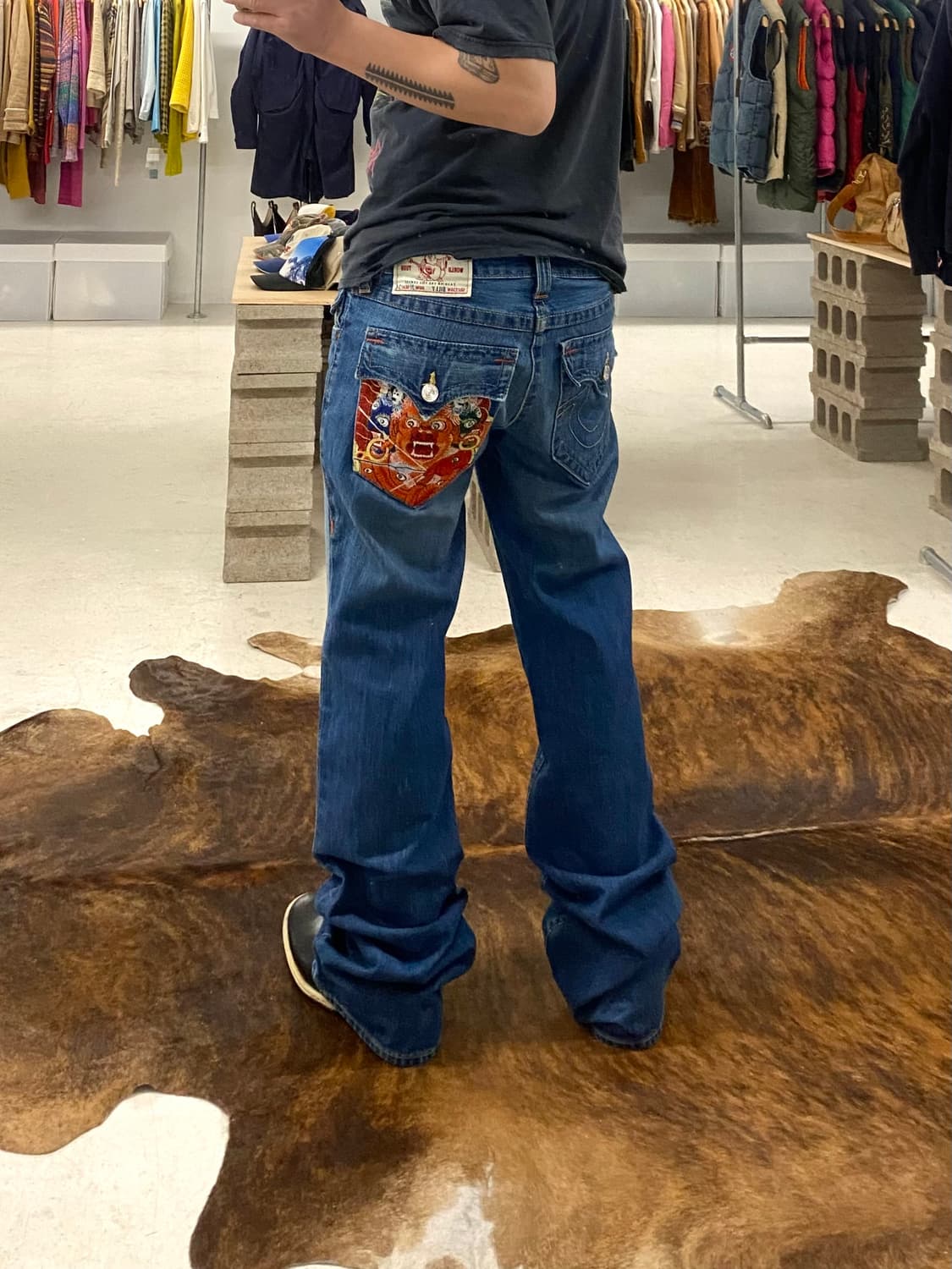 TRUE RELIGION flare denim pants자수 플레어 데님 상품이미지1