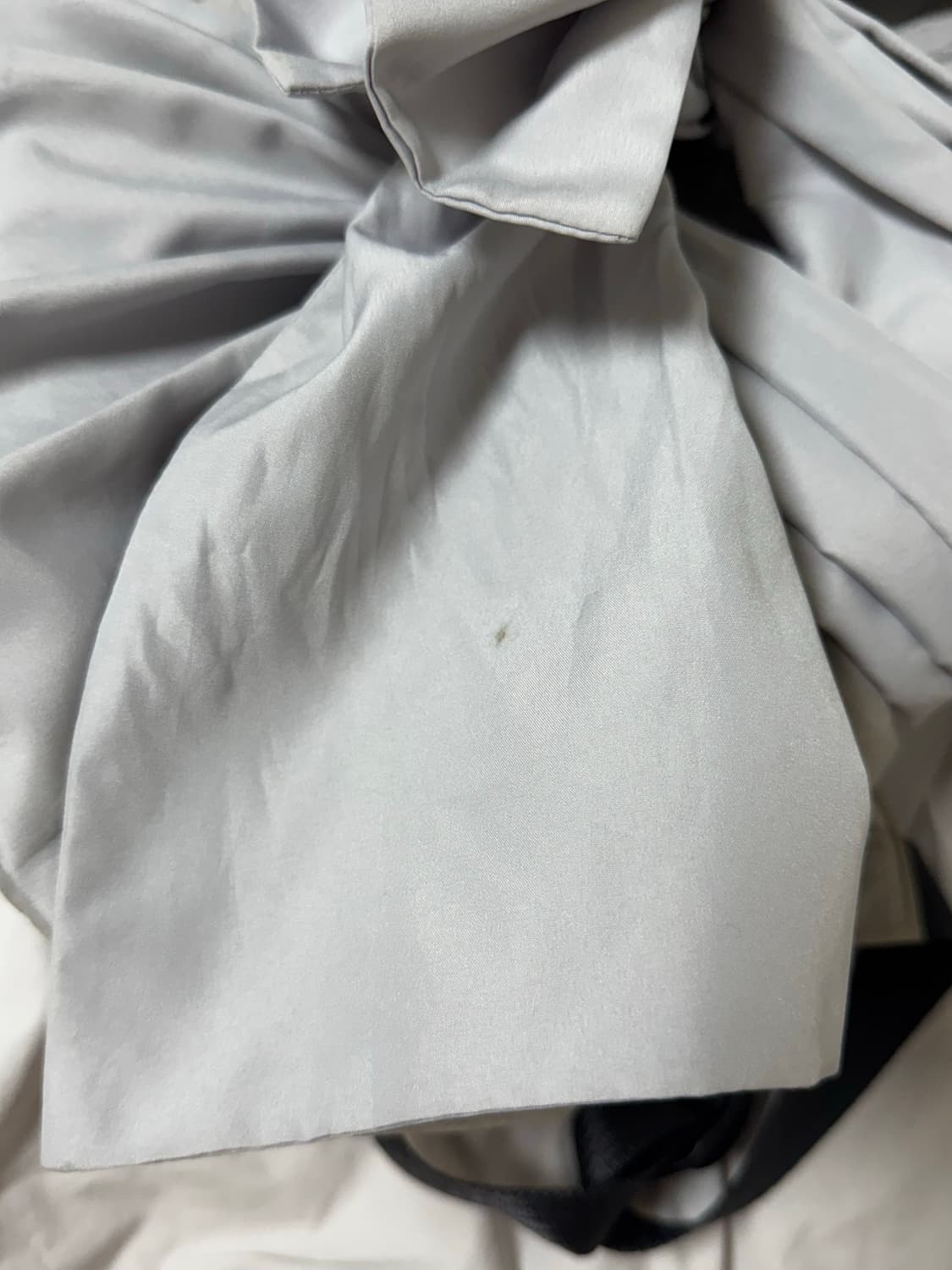 이우가마카라스 노티드 백팩 실버 상품이미지2