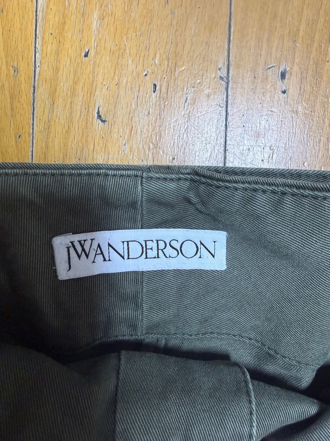 JW앤더슨 카키팬츠 상품이미지4