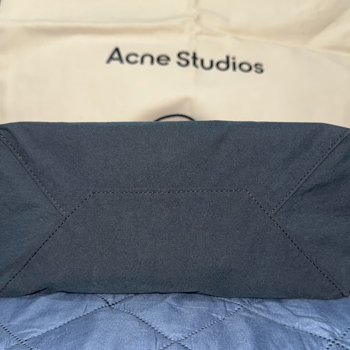 21FW 아크네 스튜디오 베이커 아웃 토트백 블랙 상품이미지5