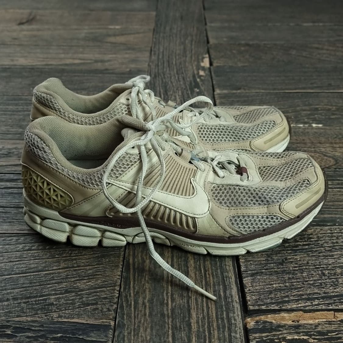 [나이키] 줌 보매로 5 오트밀 운동화 M19239 상품이미지4