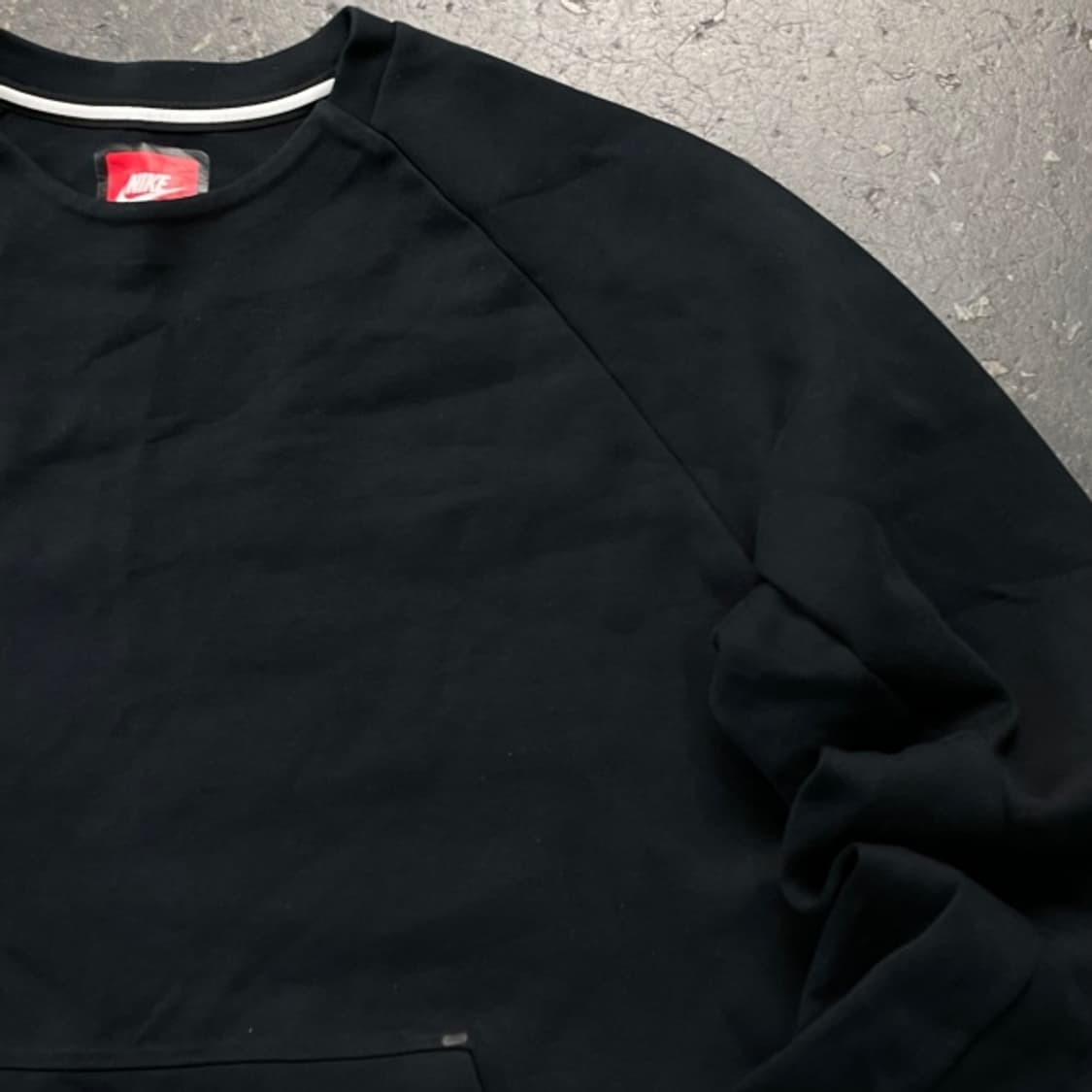 105 나이키 테크팩 맨투맨 상품이미지2