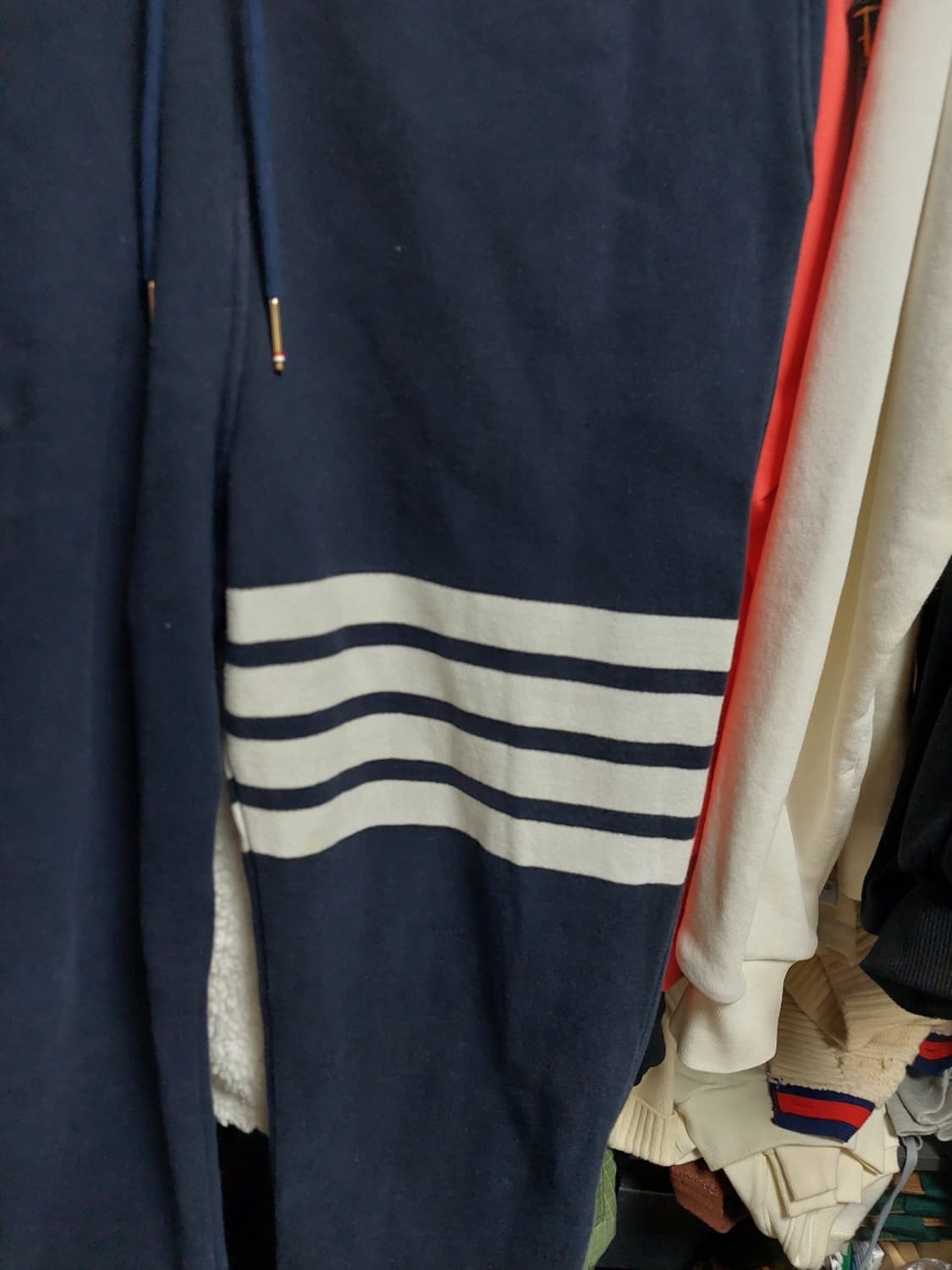 톰브라운 네이비 사선 트레이닝 바지 4사이즈 정품검수완료 상품이미지8