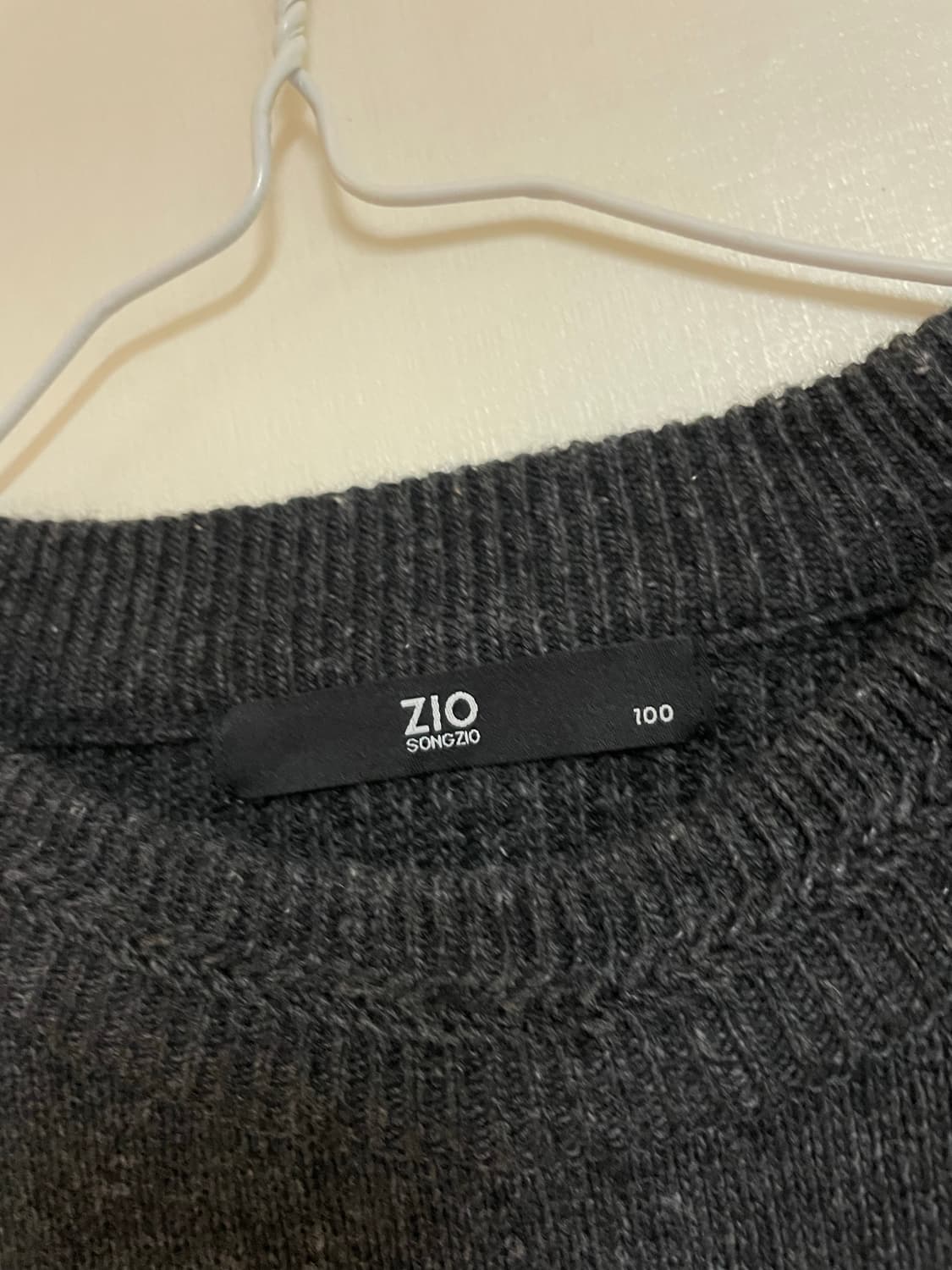 지오송지오 차콜 니트 상품이미지2