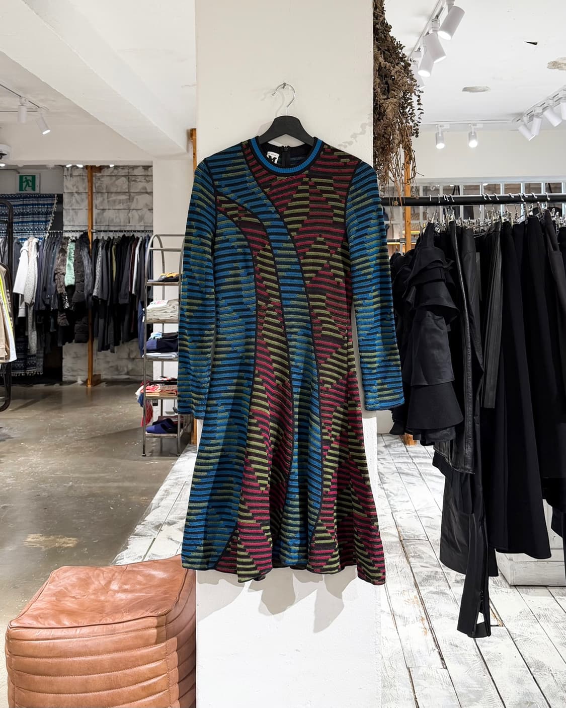 미쏘니 멀티 컬러 스트라이프 니트 원피스 상품이미지1