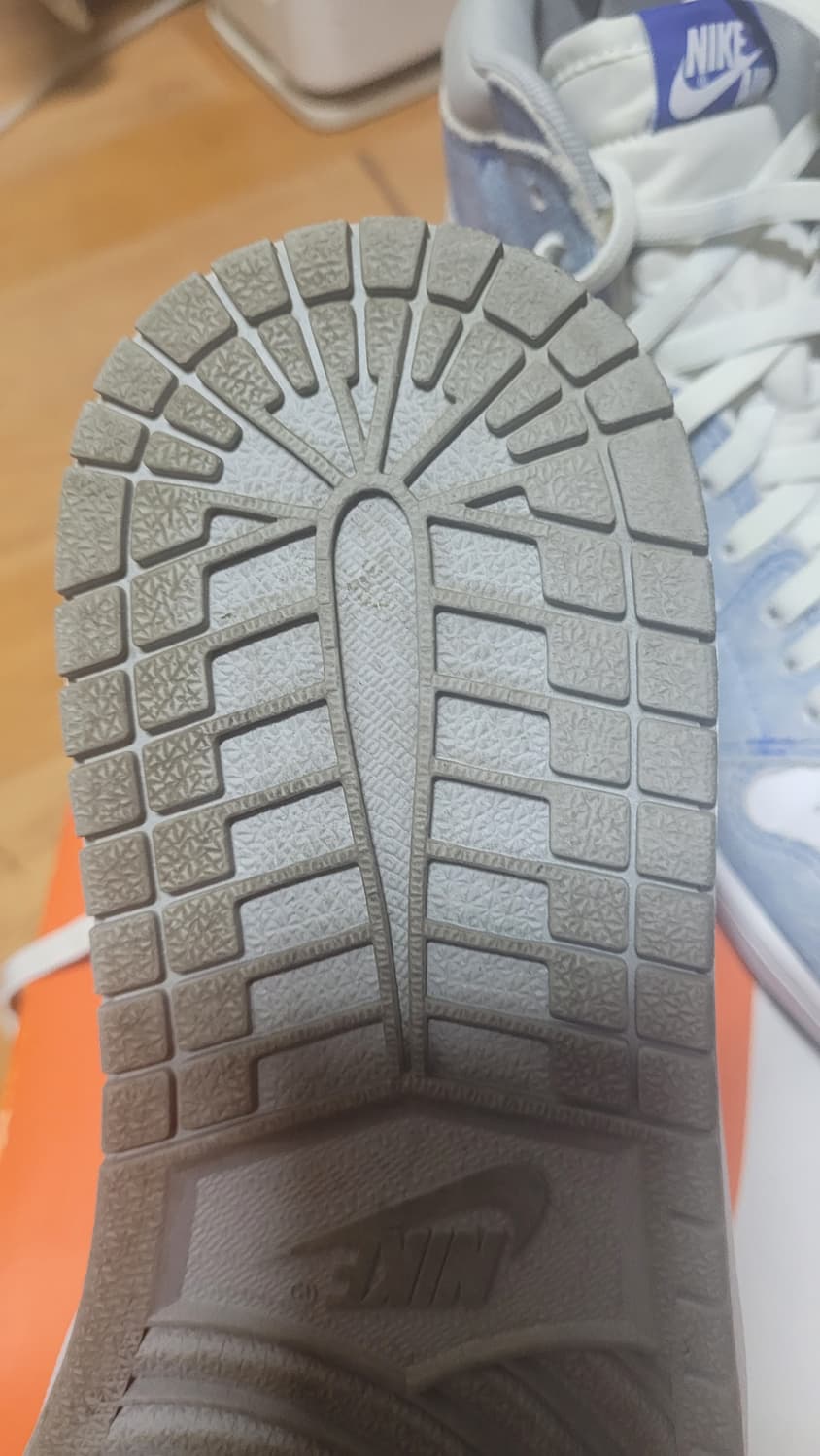 에어조던1 하이퍼로얄 260 상품이미지3