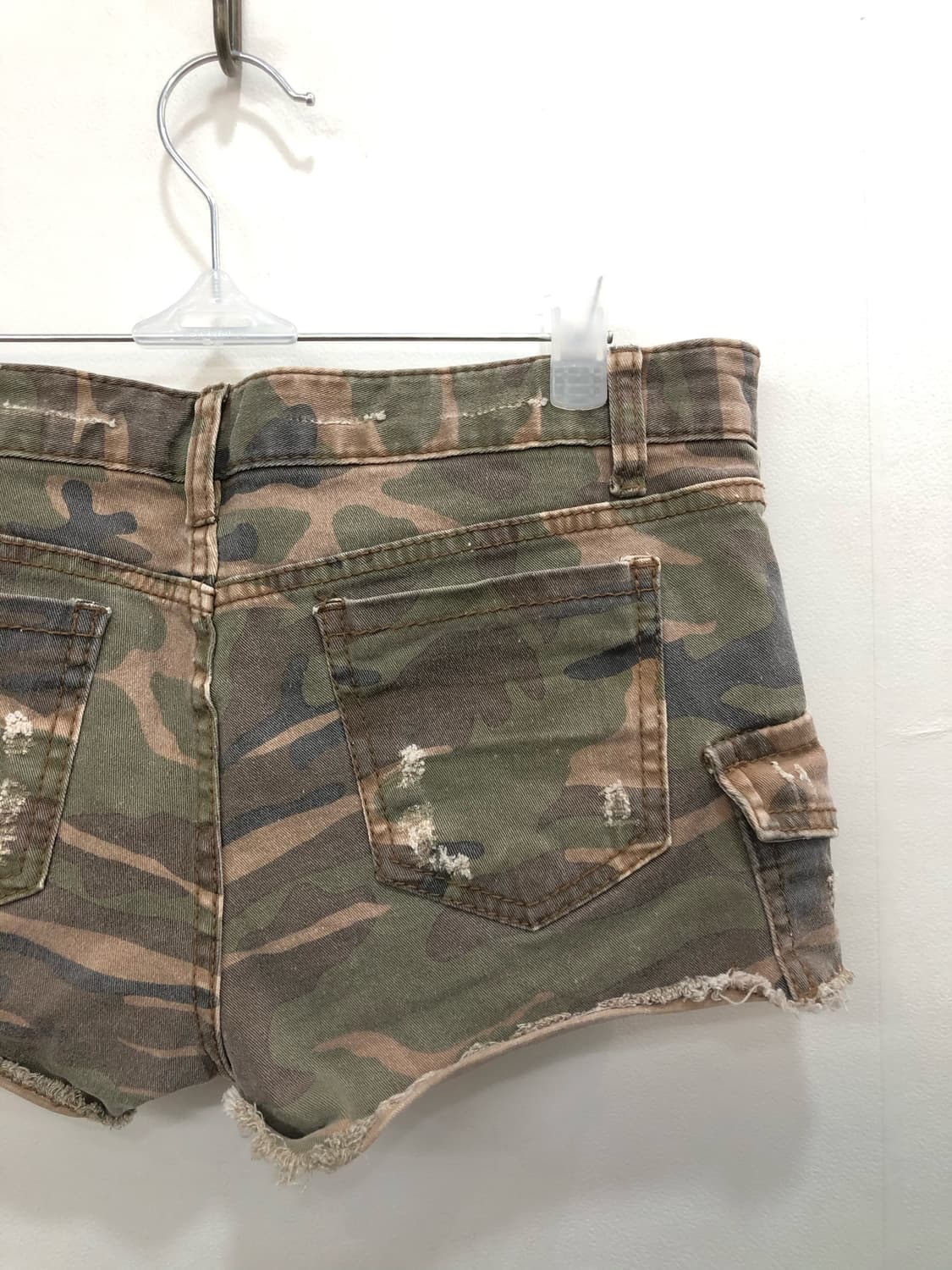 damaged camo low rise shorts 상품이미지5