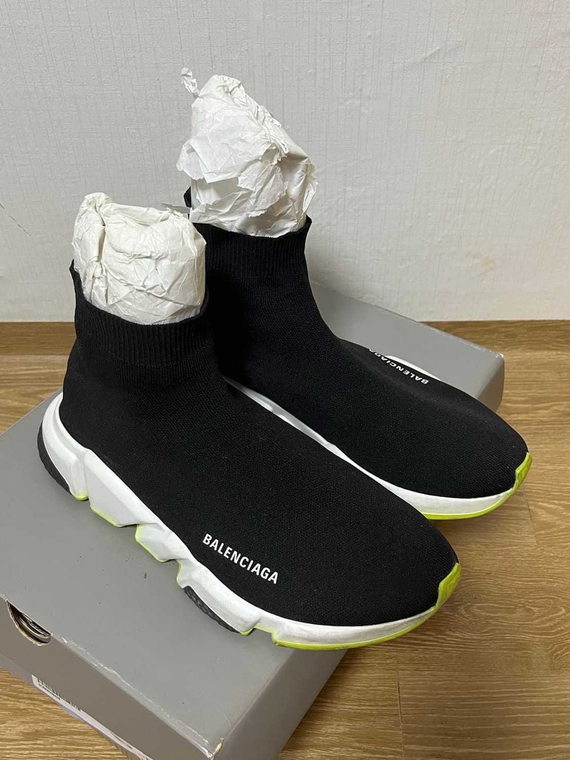 [43] 발렌시아가 11주년 스피드러너 네온블랙 상품이미지1