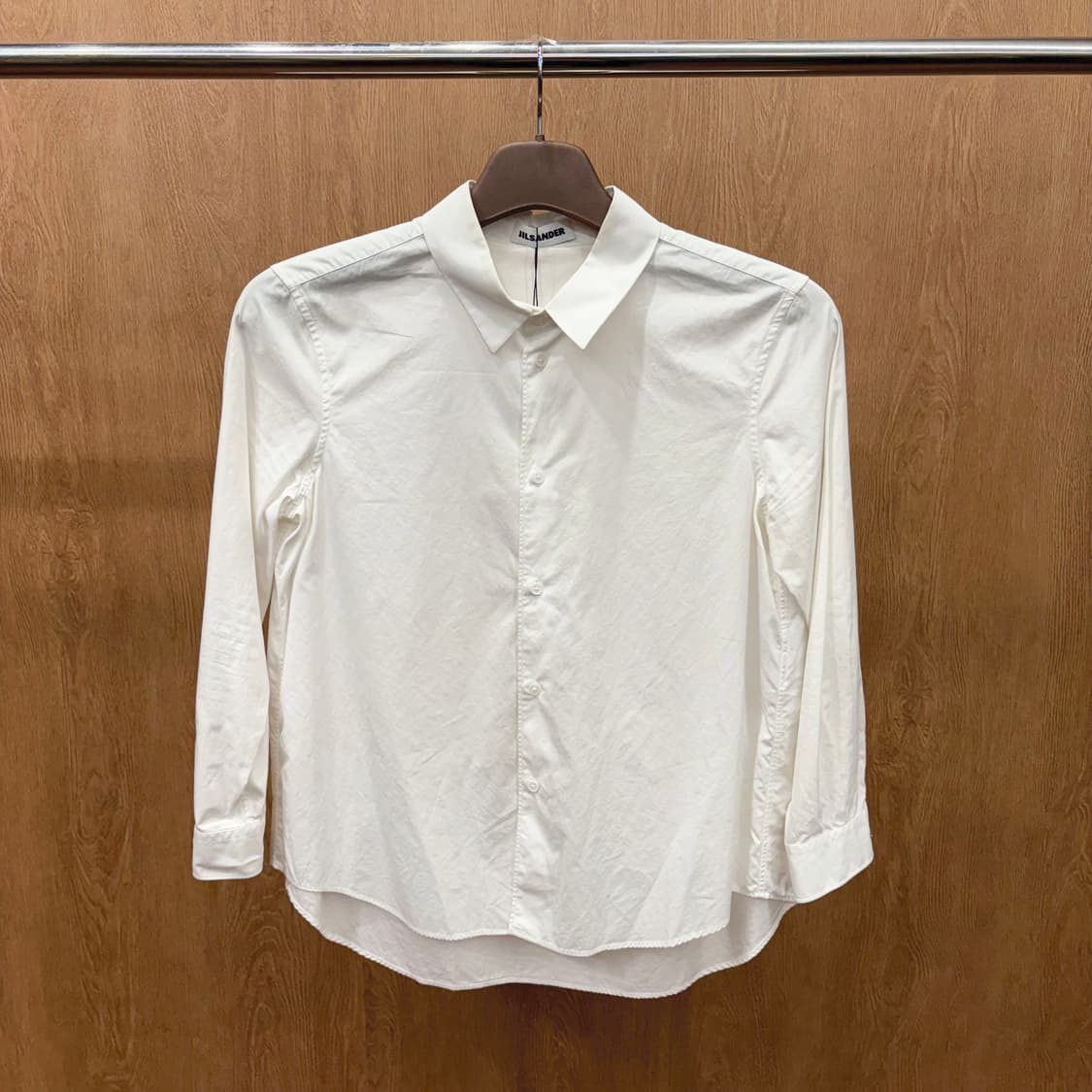 질샌더 코튼 긴팔 셔츠 무지 히든 버튼업 후면 핀턱 디테일 루즈핏 화이트 상품이미지2