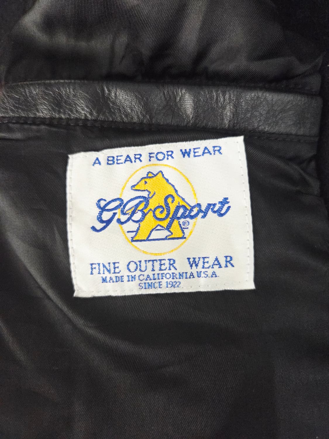 제너럴 서플라이 x GB스포츠 가죽 배색 바시티 자켓 상품이미지8