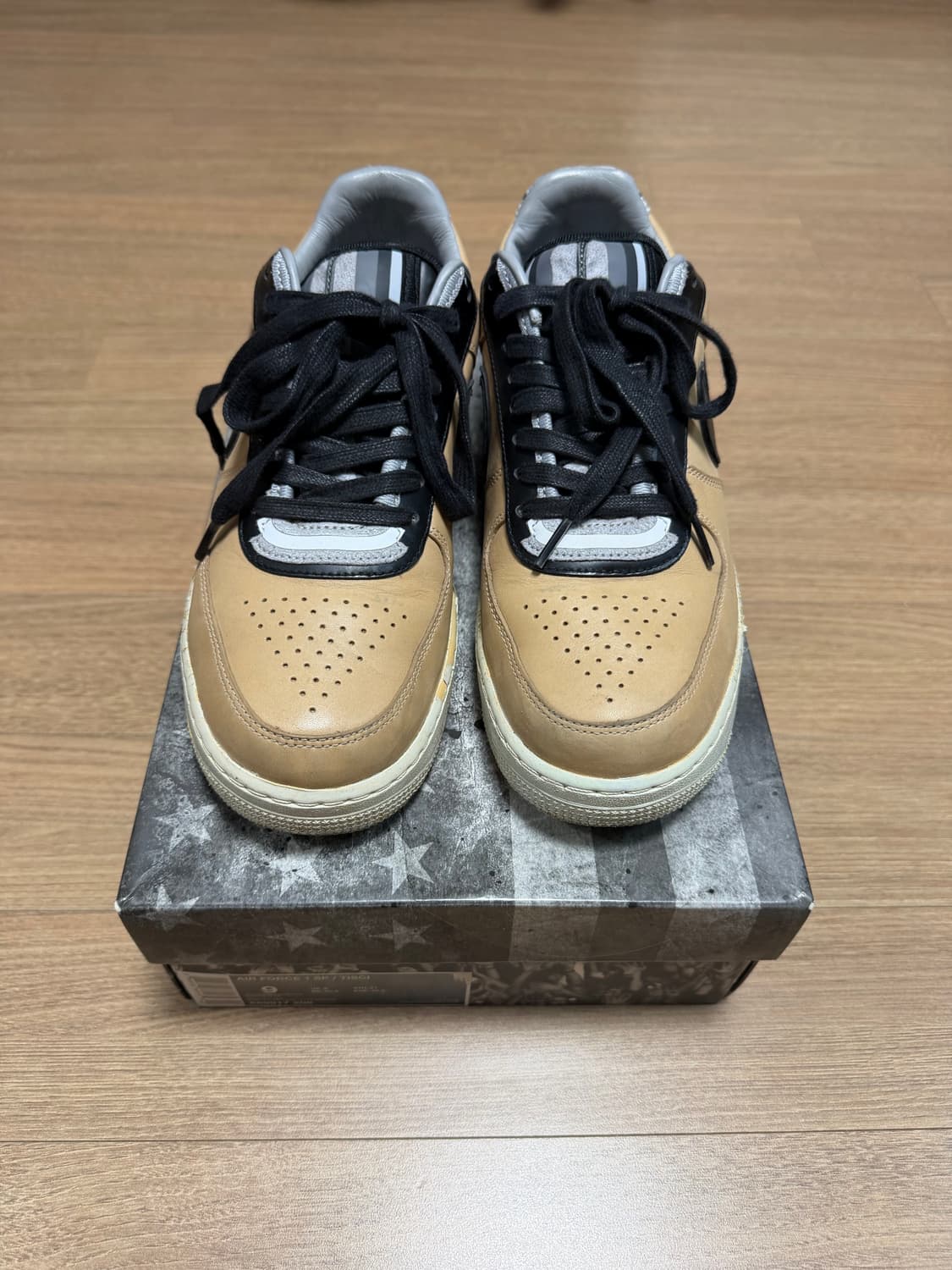 [9] 나이키 x 리카르도 티시 에어포스 1 로우 탄 상품이미지1