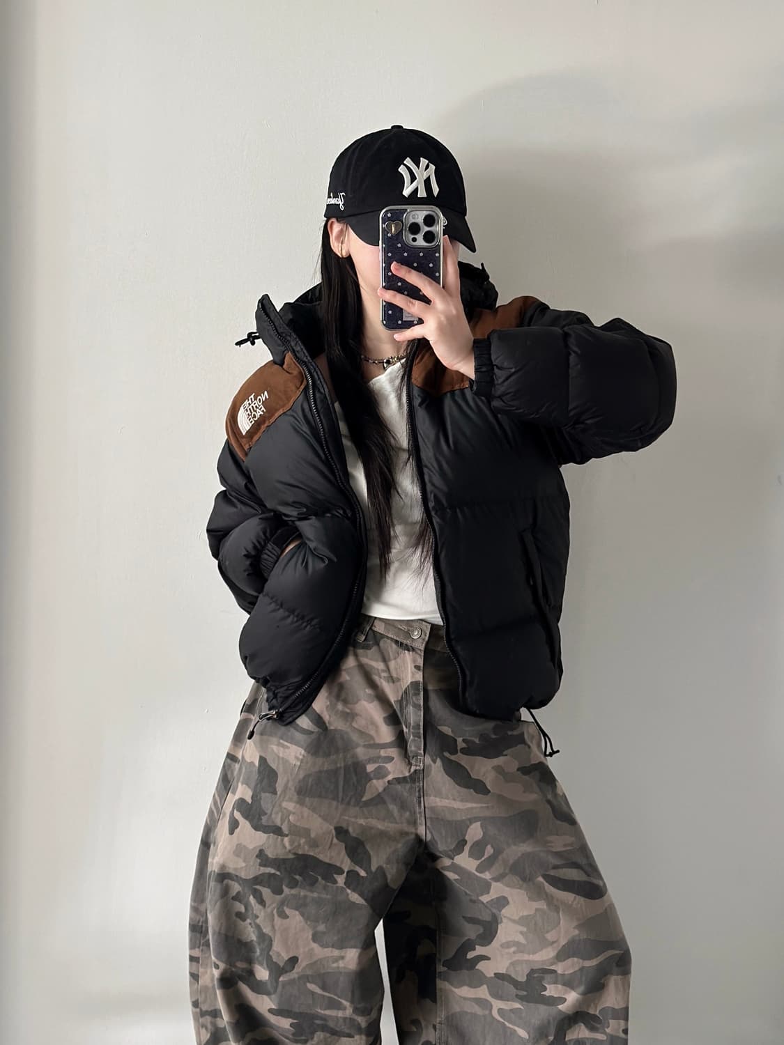 노스페이스 700 LTD 블랙/브라운 눕시 패딩  상품이미지2