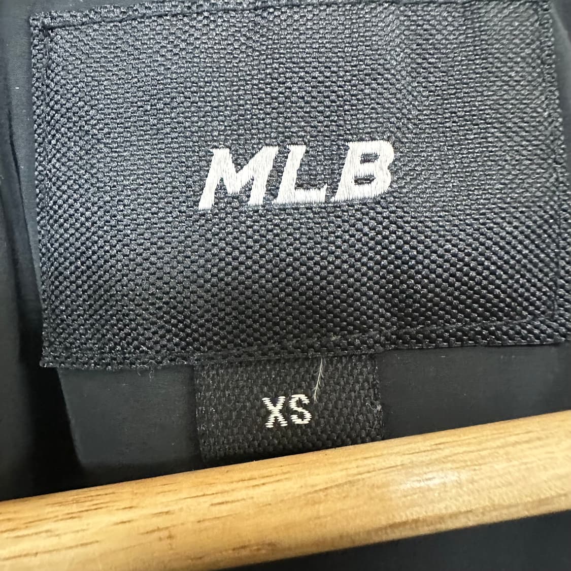   MLB 여자 가벼운 덕다운 패딩 검정 XS 85 상품이미지10