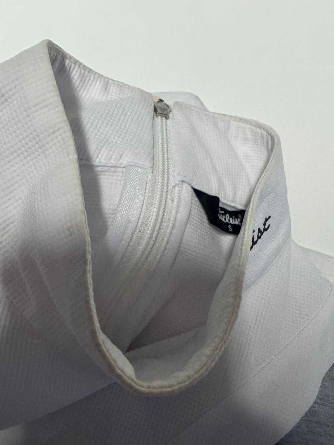 여성 타이틀리스트 뒷 반집업 기능성 나시 티셔츠 Xs 화이트 상품이미지3