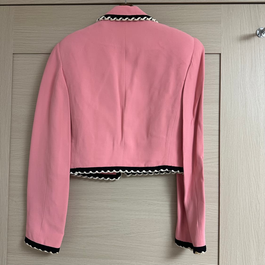 모스키노 레이스 테이핑 핑크 크롭 자켓 (국내 55사이즈) 상품이미지4